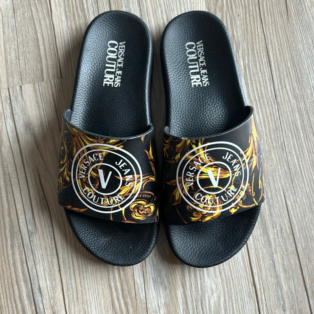 Versace slippers for beach  8,5-9 size